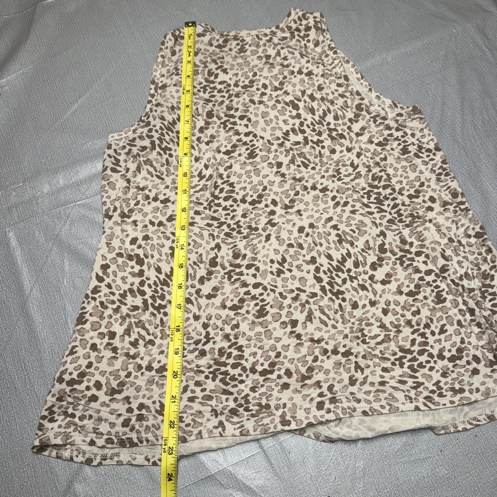 Old Navy Luxe Leopard Print Tank Top Size M Tan - Picture 6 of 7